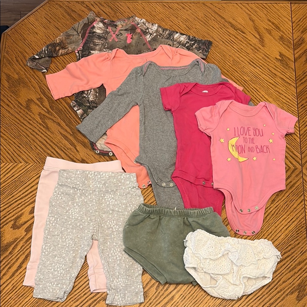 Baby Onesies and Pants Set 6-9mo